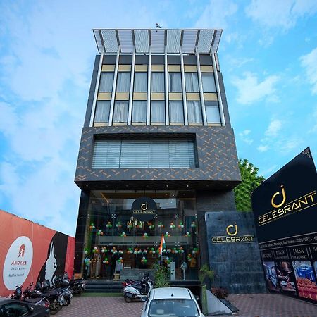 Celebrant Hotel Varanasi Eksteriør bilde