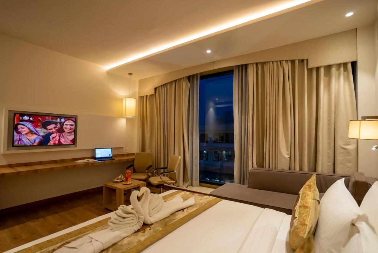 Celebrant Hotel Varanasi Eksteriør bilde