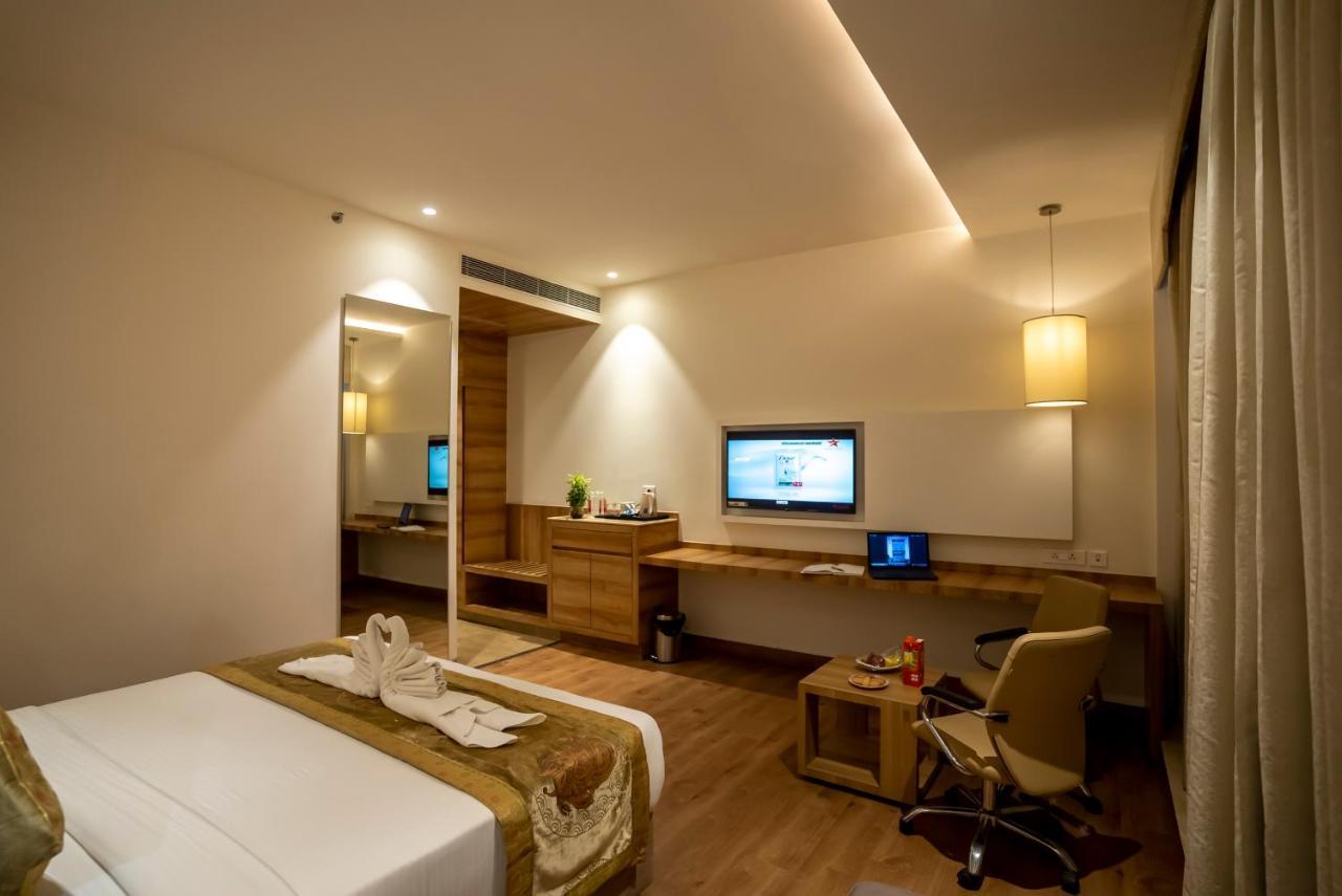 Celebrant Hotel Varanasi Eksteriør bilde