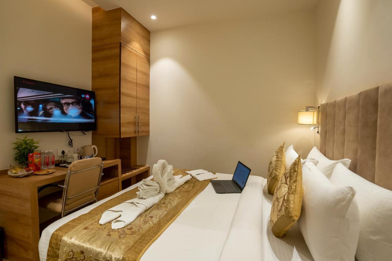 Celebrant Hotel Varanasi Eksteriør bilde