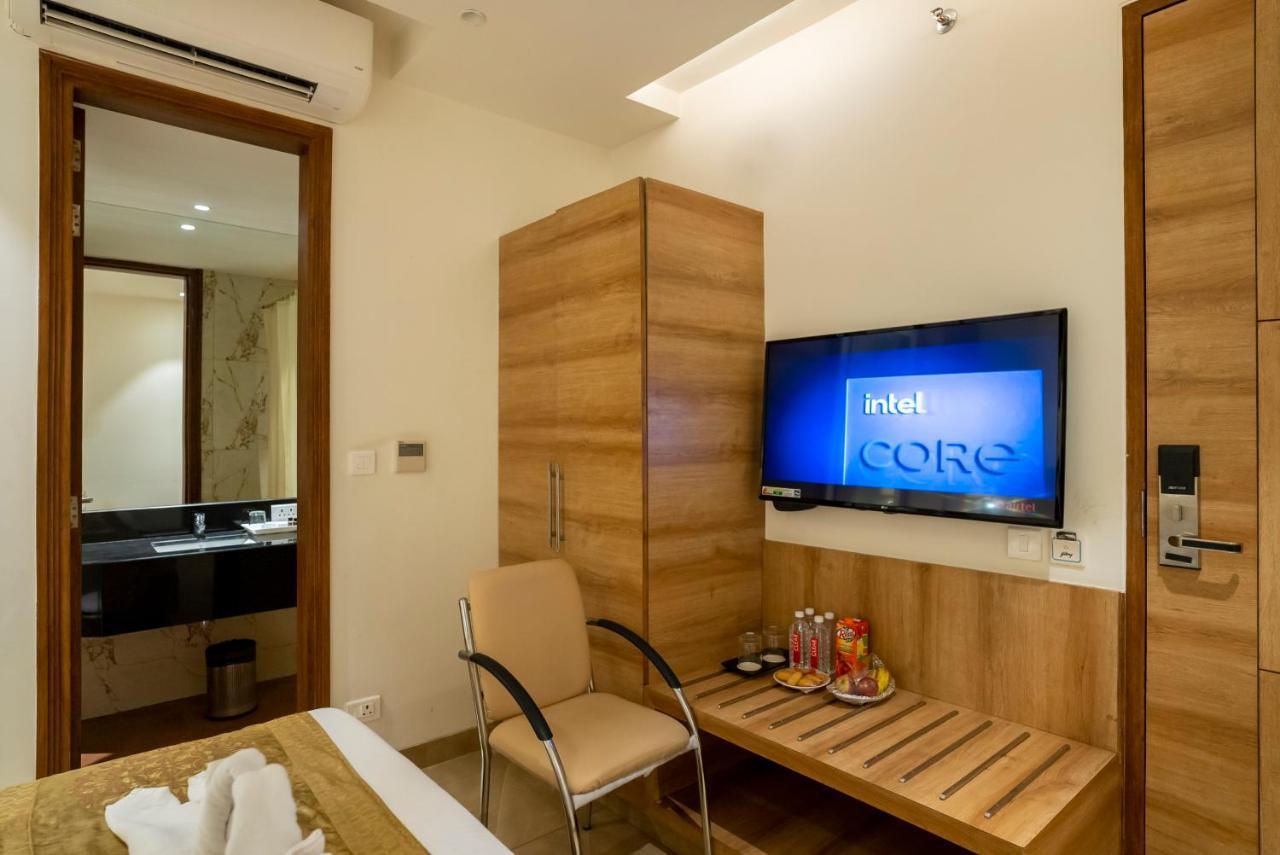 Celebrant Hotel Varanasi Eksteriør bilde