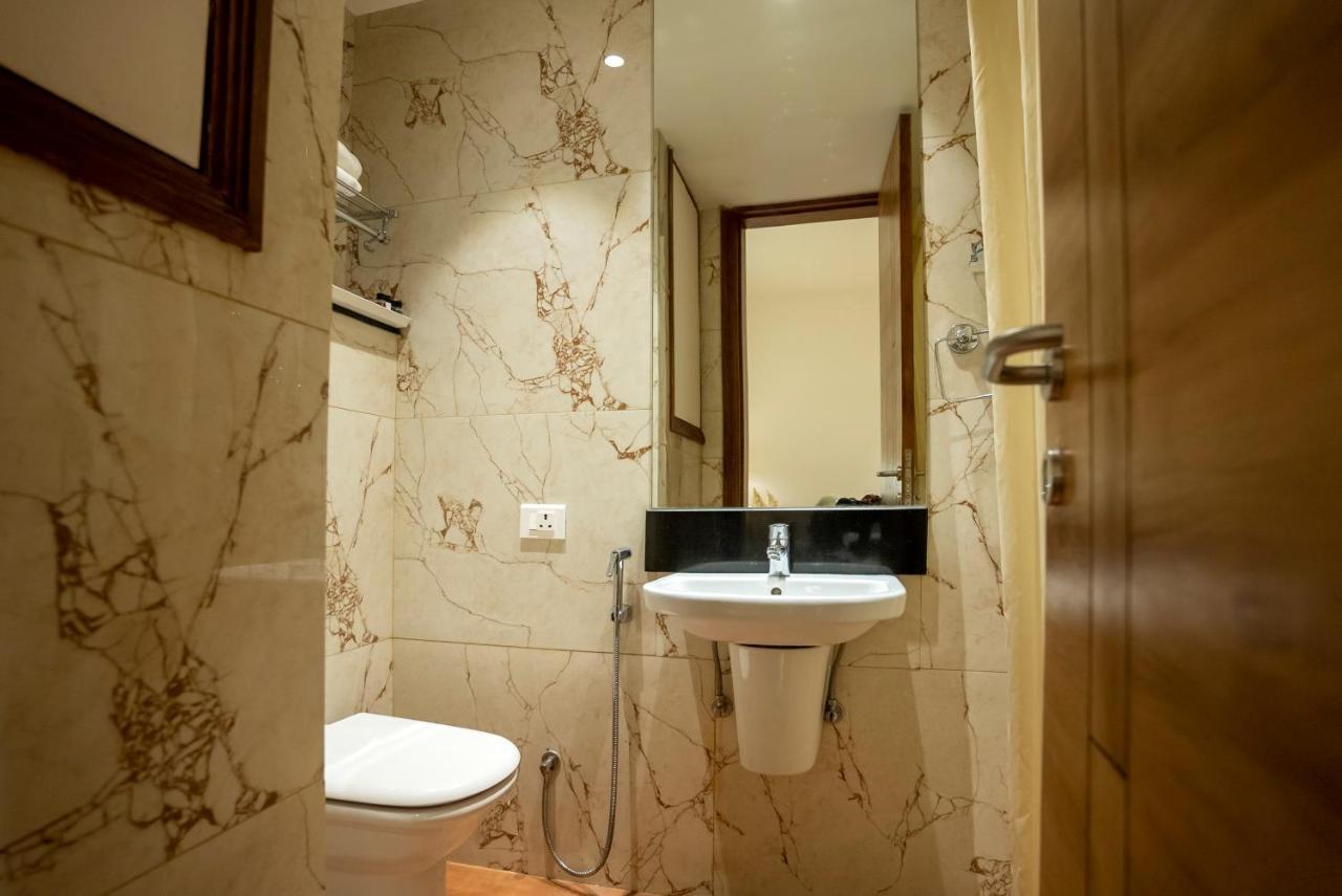 Celebrant Hotel Varanasi Eksteriør bilde