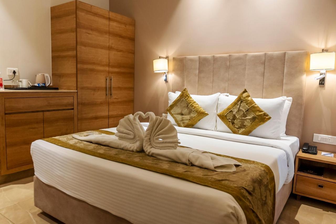 Celebrant Hotel Varanasi Eksteriør bilde