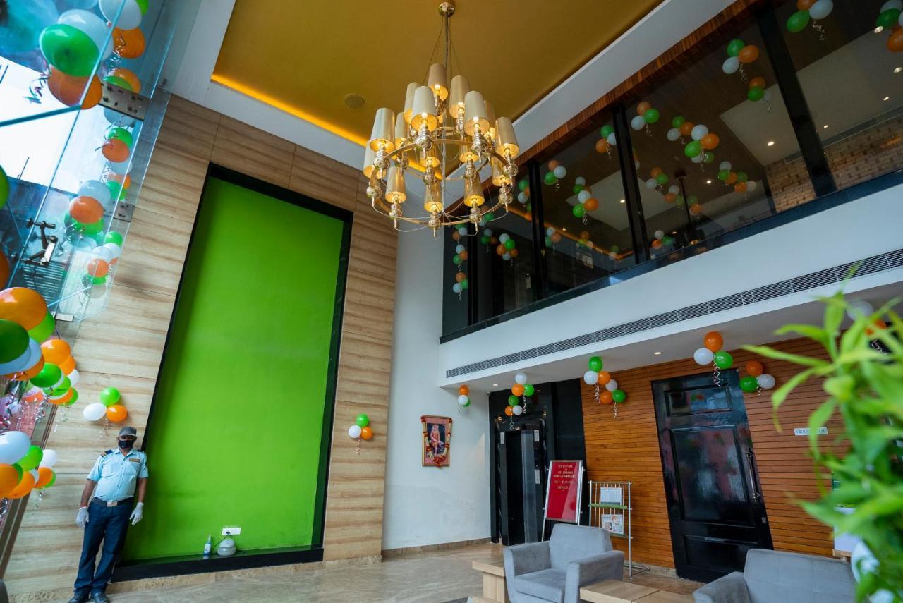 Celebrant Hotel Varanasi Eksteriør bilde
