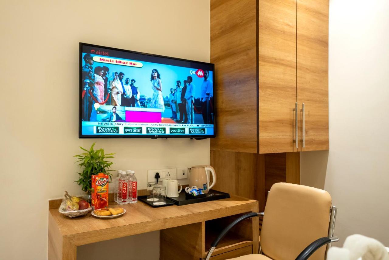 Celebrant Hotel Varanasi Eksteriør bilde