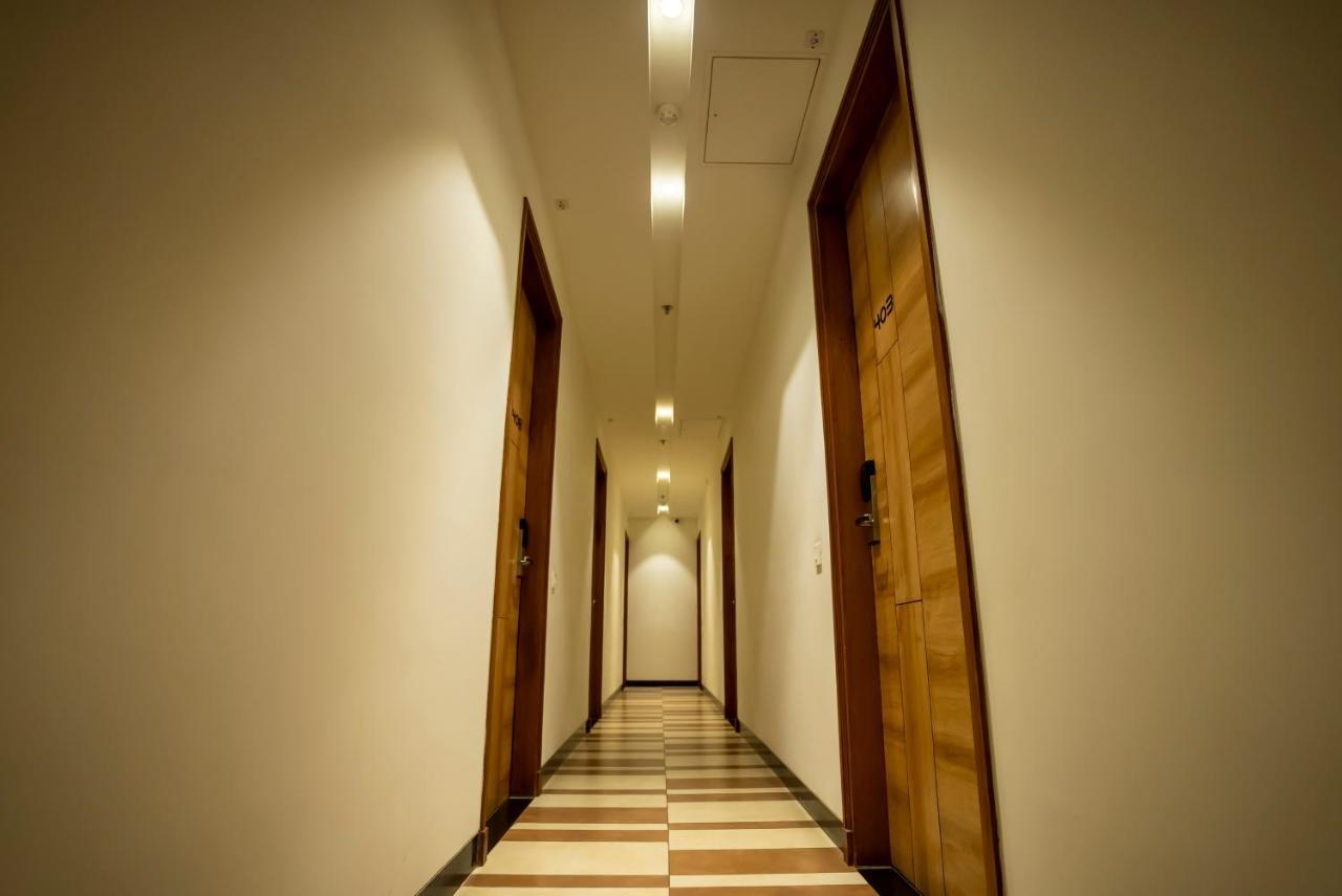 Celebrant Hotel Varanasi Eksteriør bilde