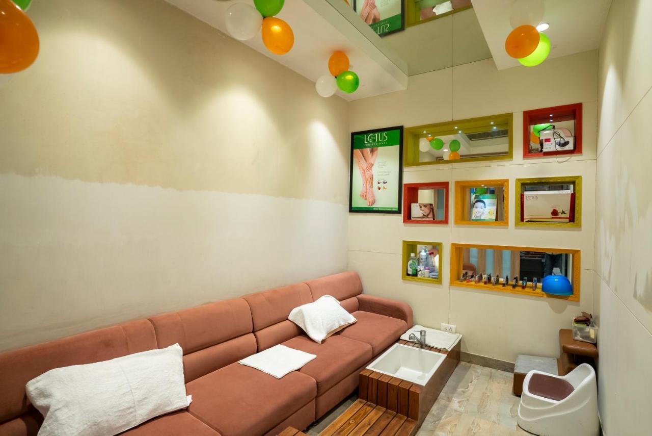 Celebrant Hotel Varanasi Eksteriør bilde