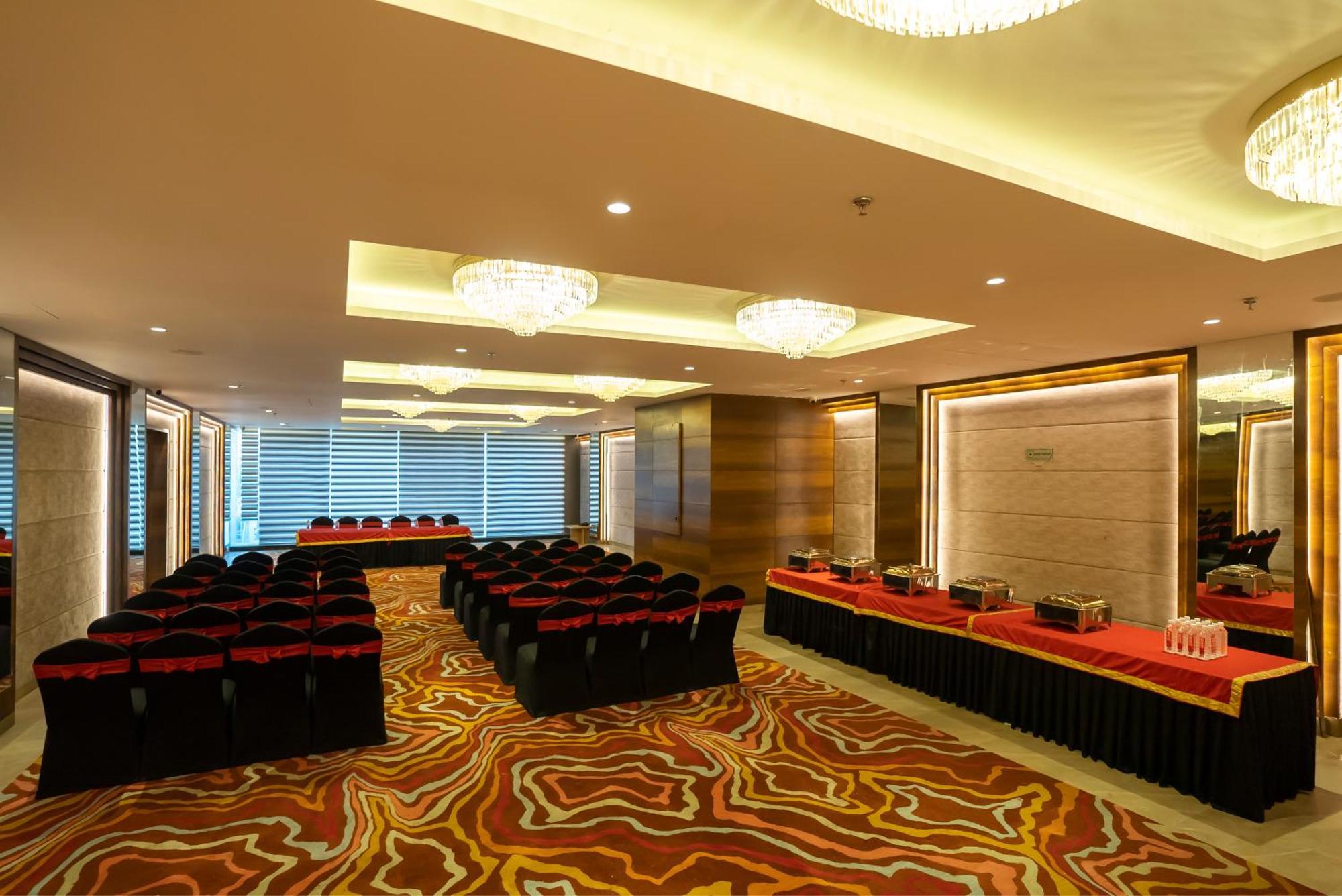 Celebrant Hotel Varanasi Eksteriør bilde