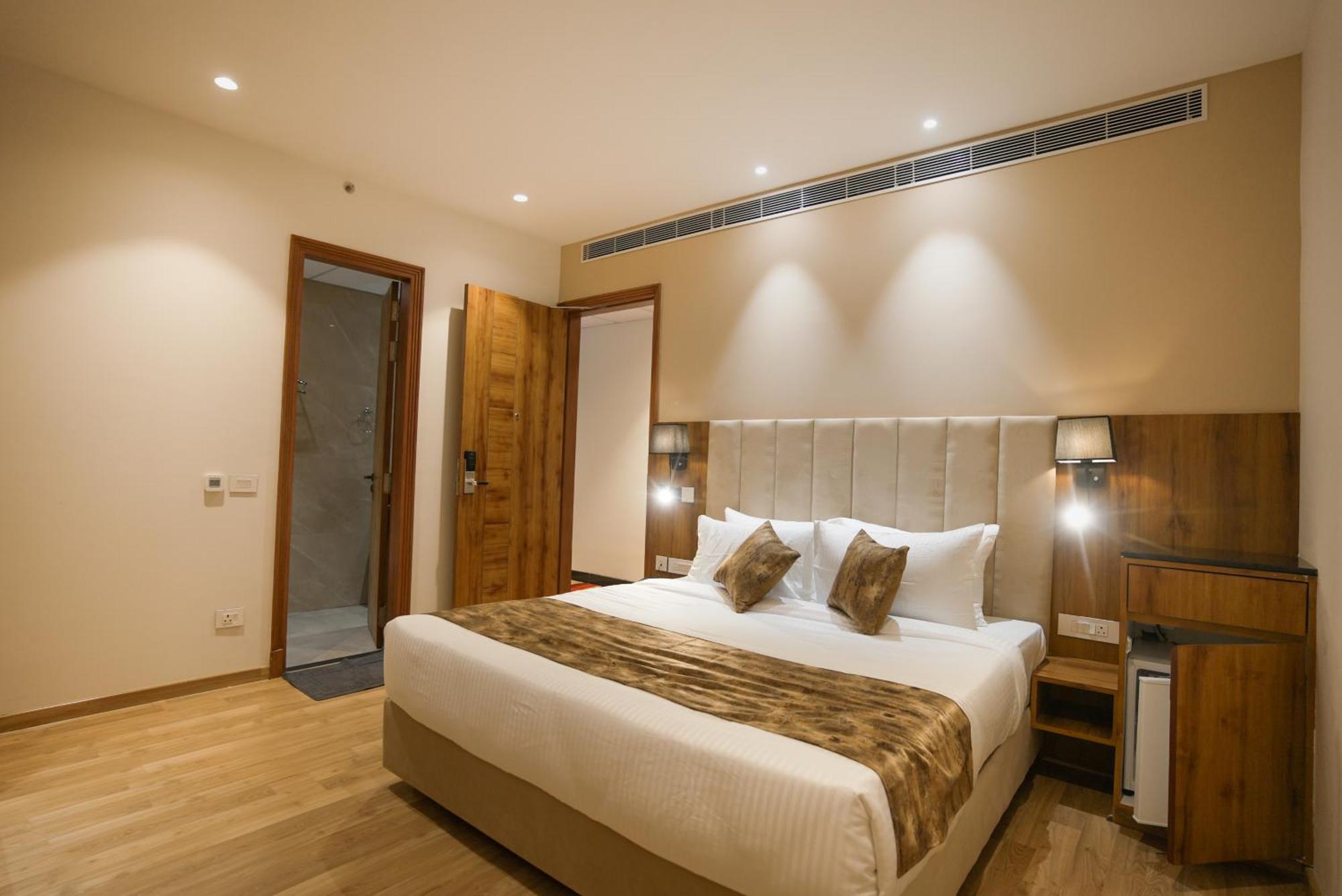 Celebrant Hotel Varanasi Eksteriør bilde