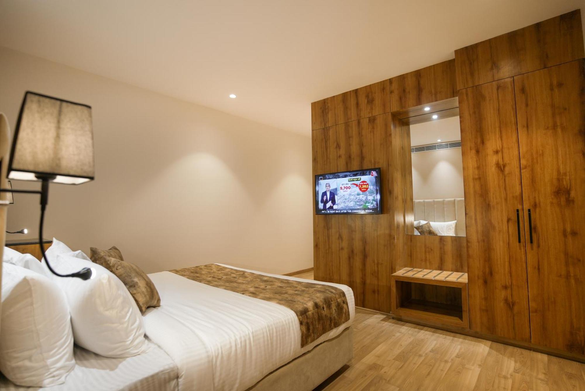 Celebrant Hotel Varanasi Eksteriør bilde